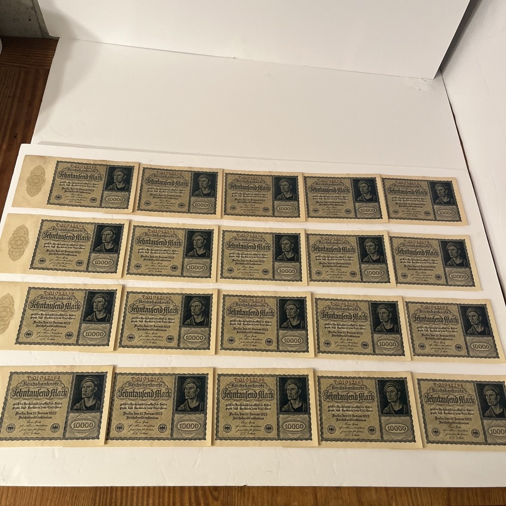 Lot of 20 Germany 1922 10,000 Mark Reichsbanknotes T01042548 to T01042567